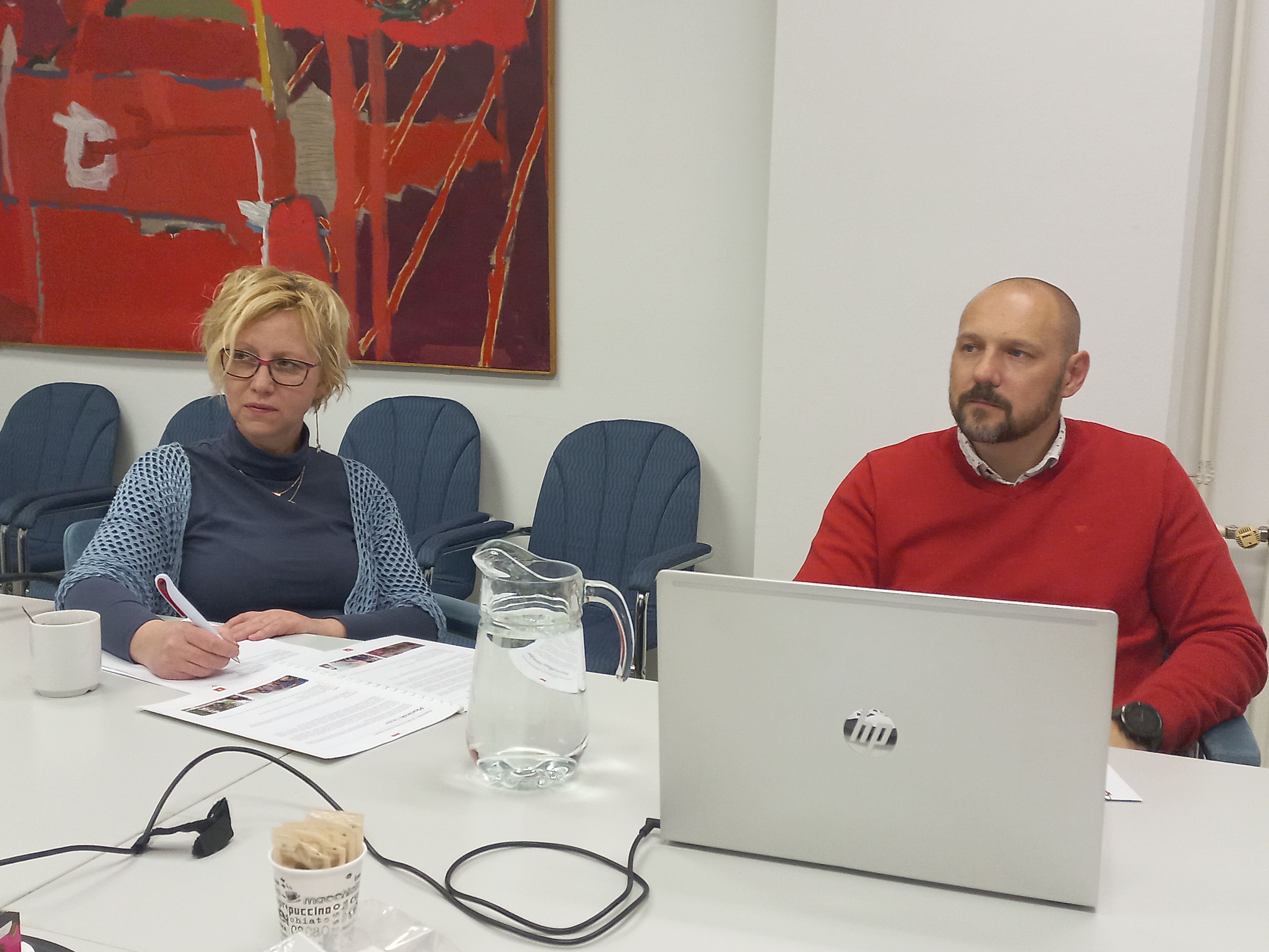 Damjana Tramte in Aleksej Metelko na eni od nevladniških avdicij za katalogi